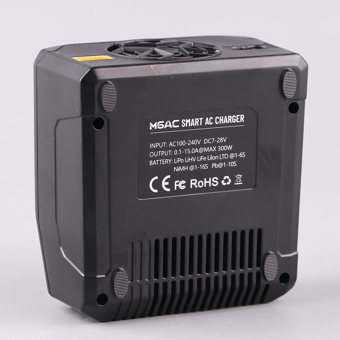 ToolkitRC M6AC 15A 300W Multif - Drone Battery 6S recension och pris